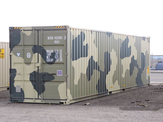 Militärische Tarnbehälter für militärische Geräte